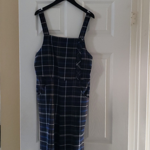 🎄 Jumpsuit - Picture 1 of 5